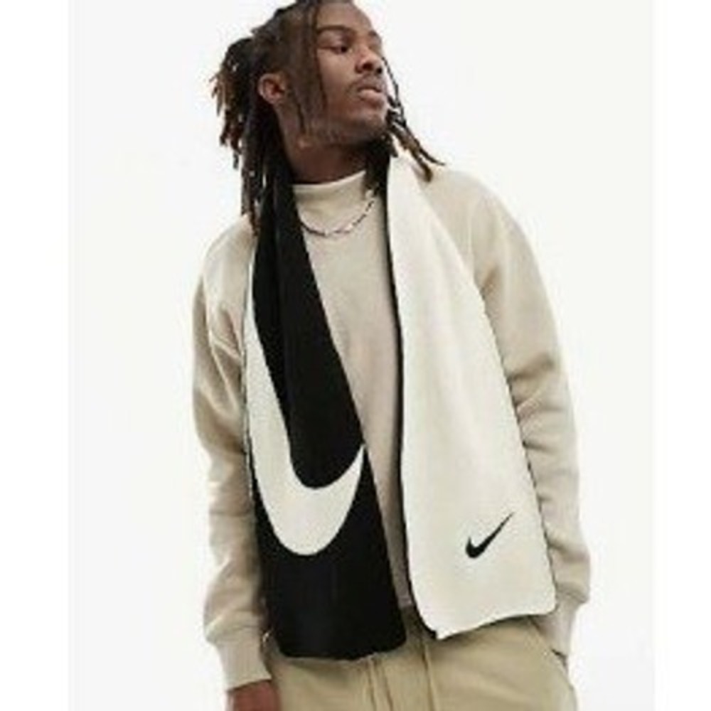 Nike Reversible Big Swoosh Cozy FlScarf Sail Black Knit NE